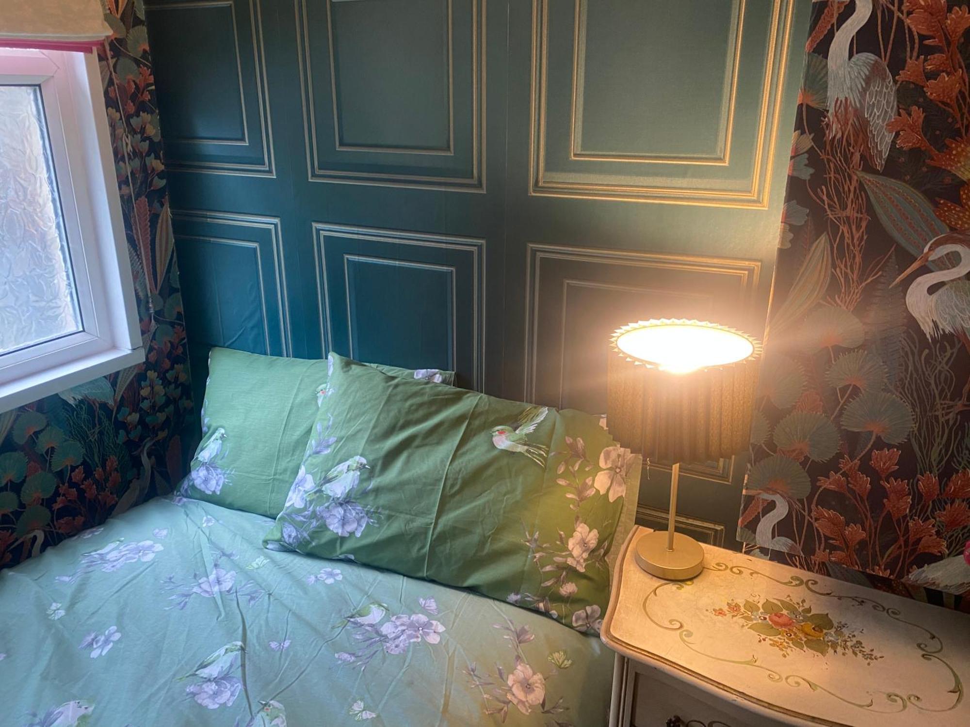 Quiet Lower Floor 2 Bed City Apartment With Private Patio Garden บาธ ภายนอก รูปภาพ